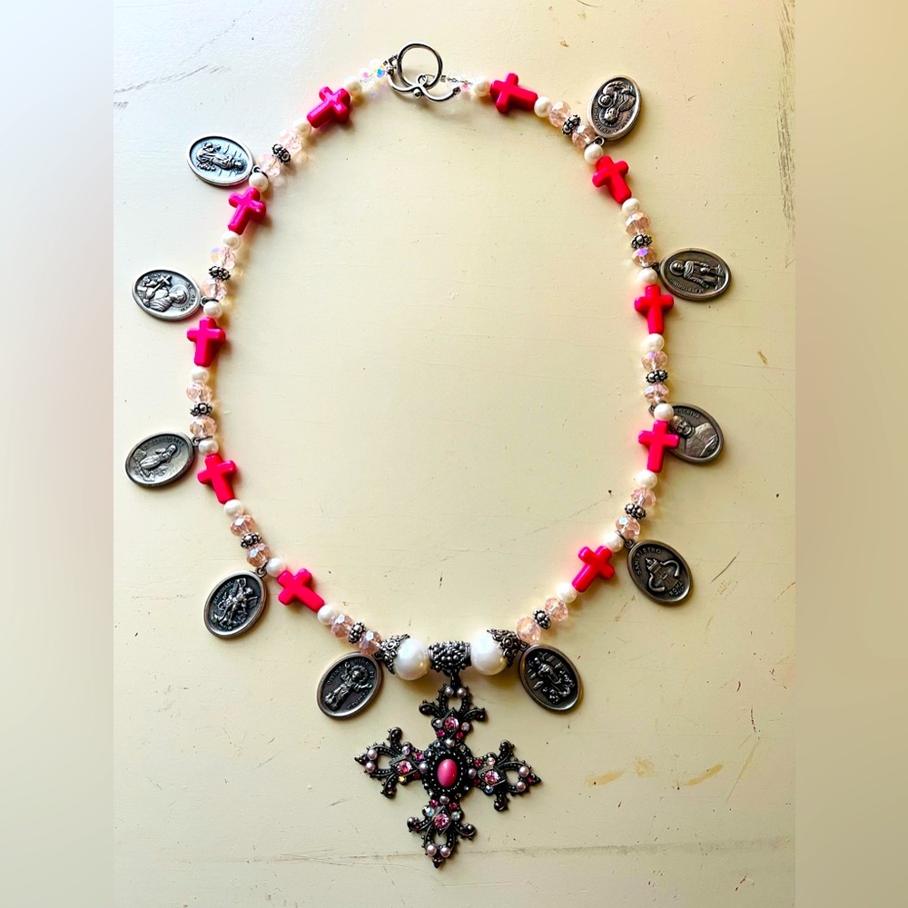 Beautiful New Necklace pink cross, pearls and religious charms plated silver